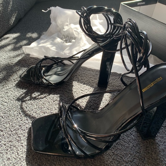 NWT Black Size 9 Wide Fit Patent Lace Up Block High Heels - Picture 8 of 16